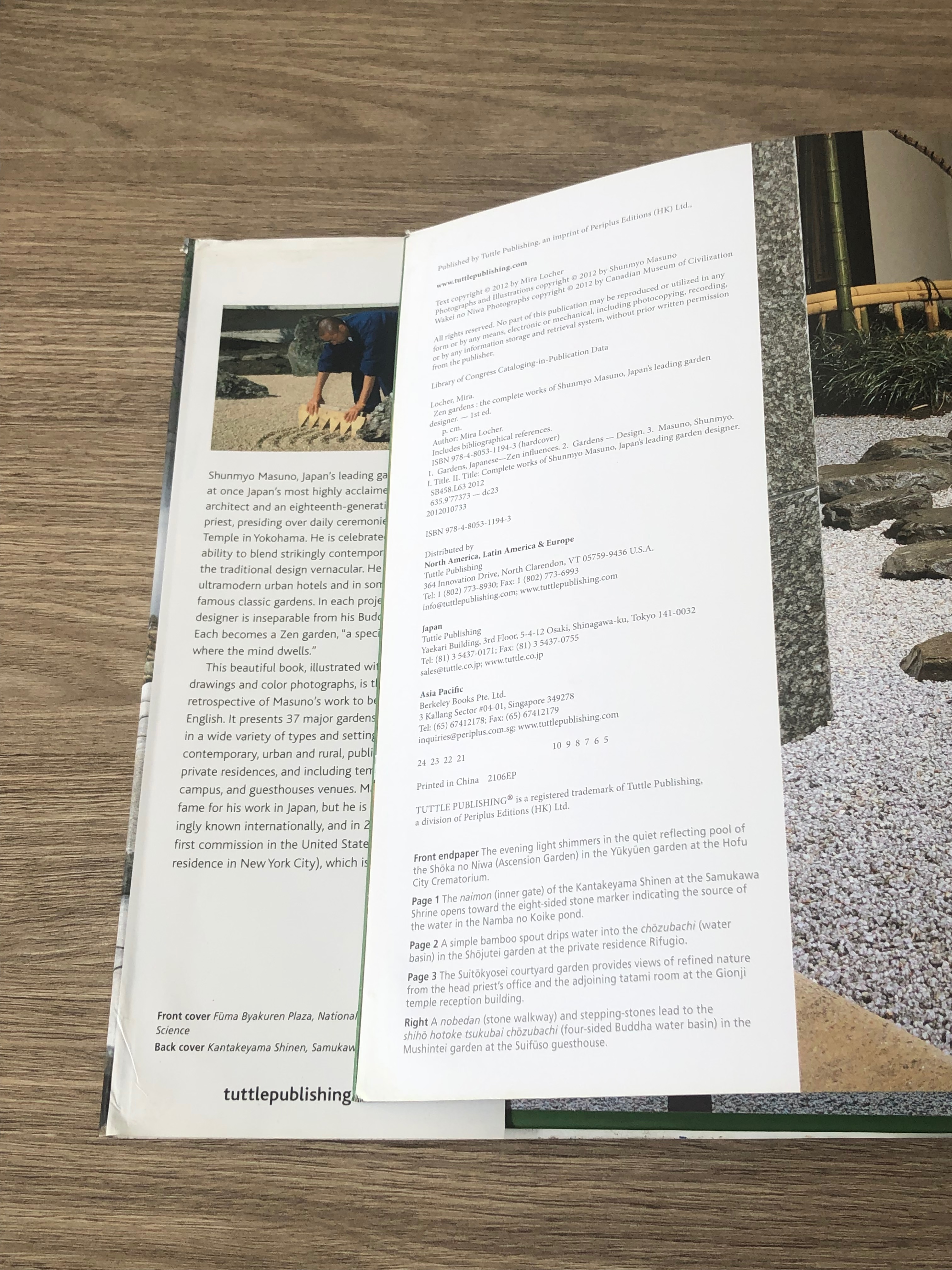 Zen Gardens: The Complete Works of Shunmyo Masuno, Japan's Leading Garden Designer / Mira Locher (ปกไม่สมบูรณ์)