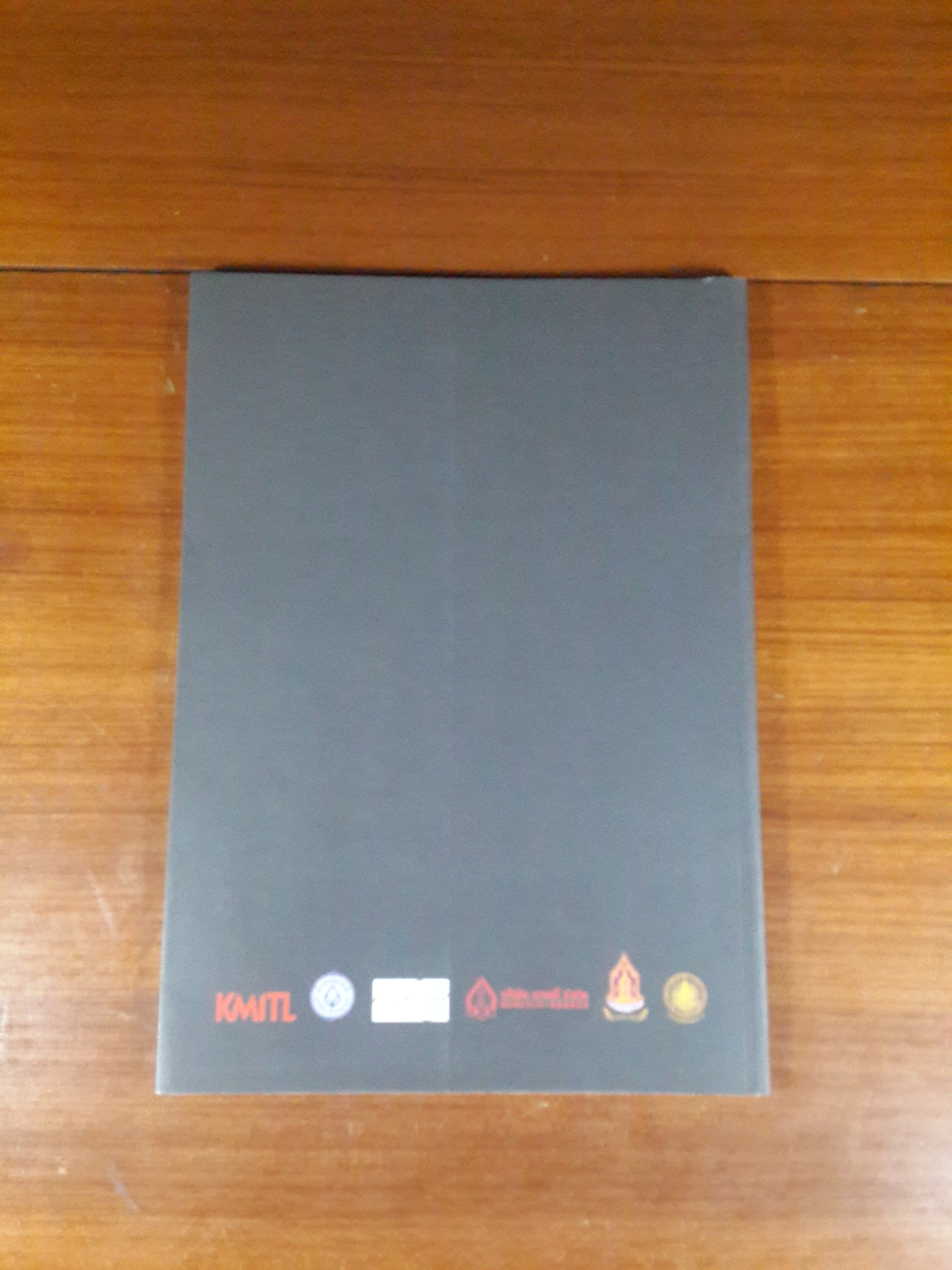 ต่างผนัง ต่างที่ว่าง ต่างความคิด : นิทรรศการศิลป ภาควิชาวิจิตรศิลป์ สถาบันเทคโนโลยีพระจอมเกล้าเจ้าคุณทหารลาดกระบัง