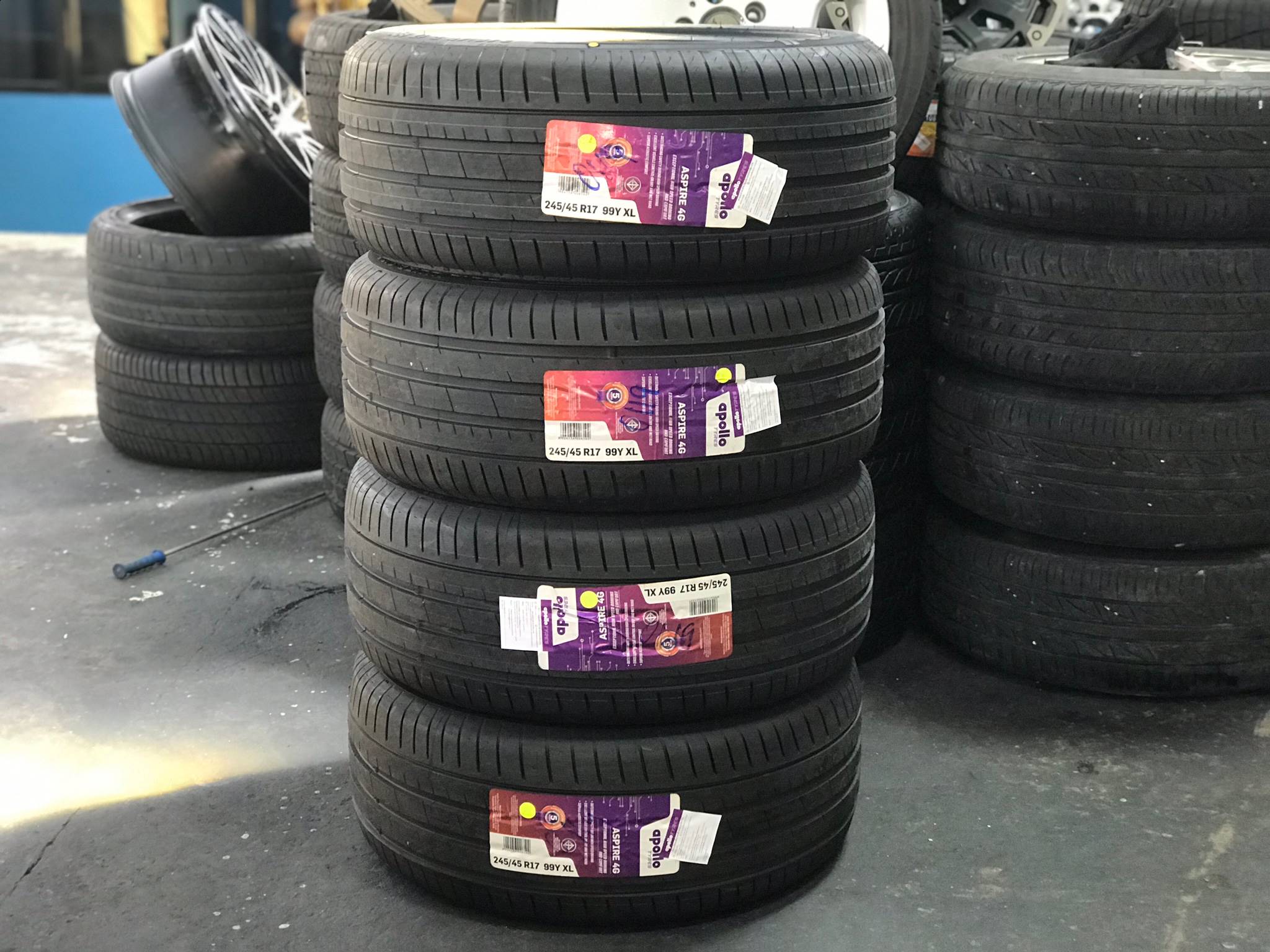 APOLLO Alnac 4G 245/45R17 ยางใหม่ราคาถูก