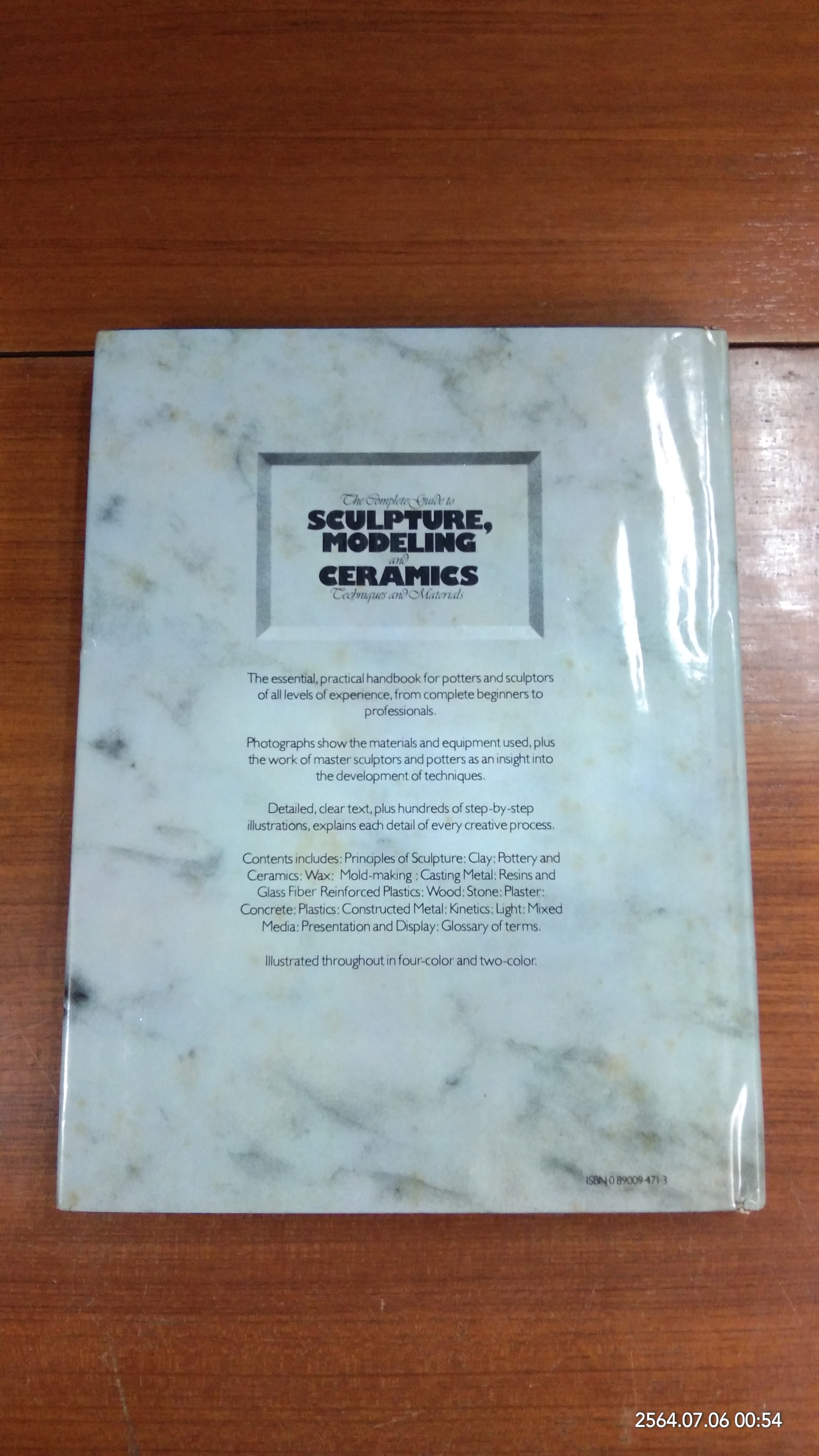 The Complete Guide to Sculpture, Modeling and Ceramics: Techniques and Materials / Barry Midgley