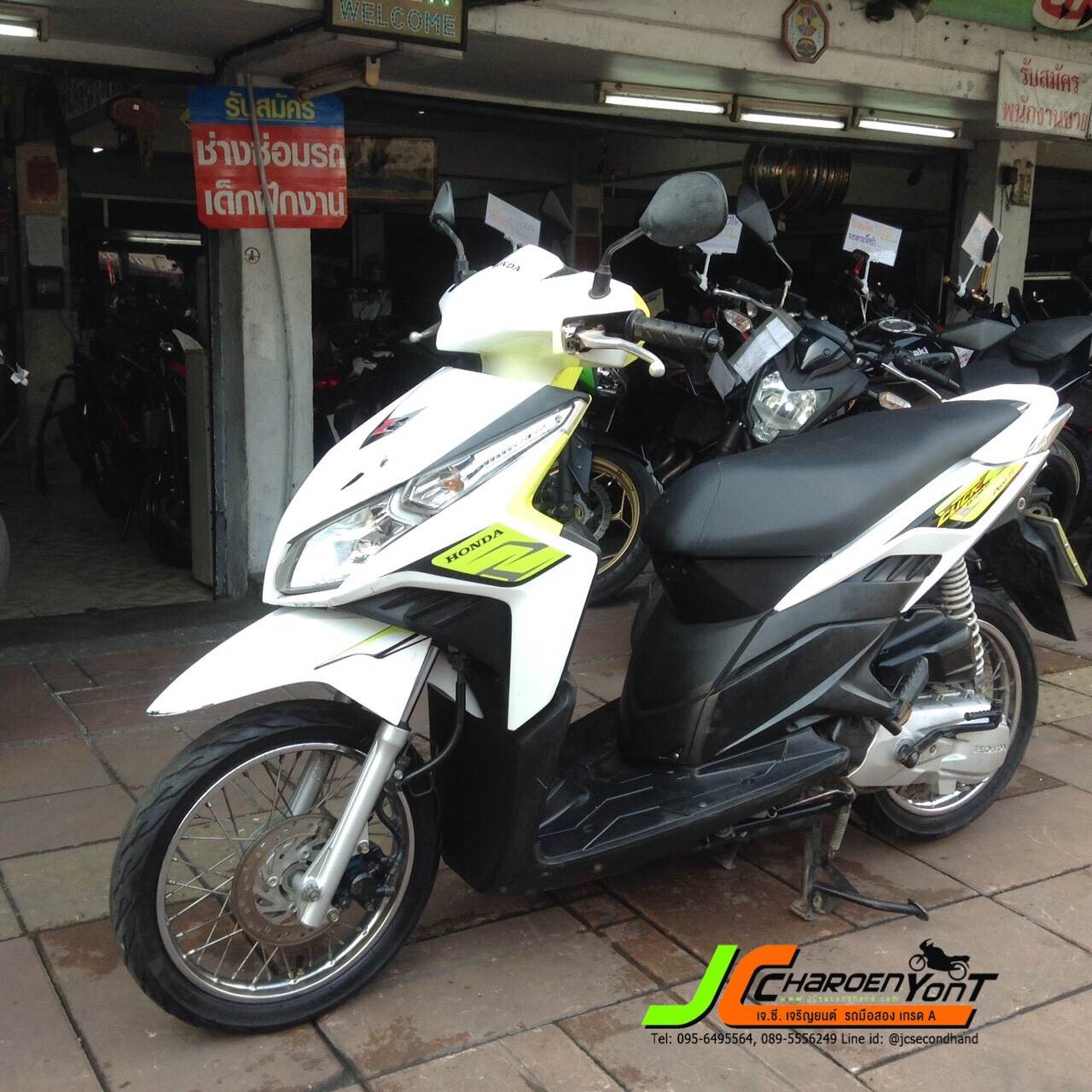 รถพร้อมใช้มาใหม่อีกคัน HONDA CLICK110i จดปลายปี53 หัวฉีดประหยัดน้ำมันสภาพเดิมดูดี เครื่องเดิมเงียบ ชุดสีแท้ทั้งคันมีรอยบ้างเล็กน้อยไม่ล้มถาก