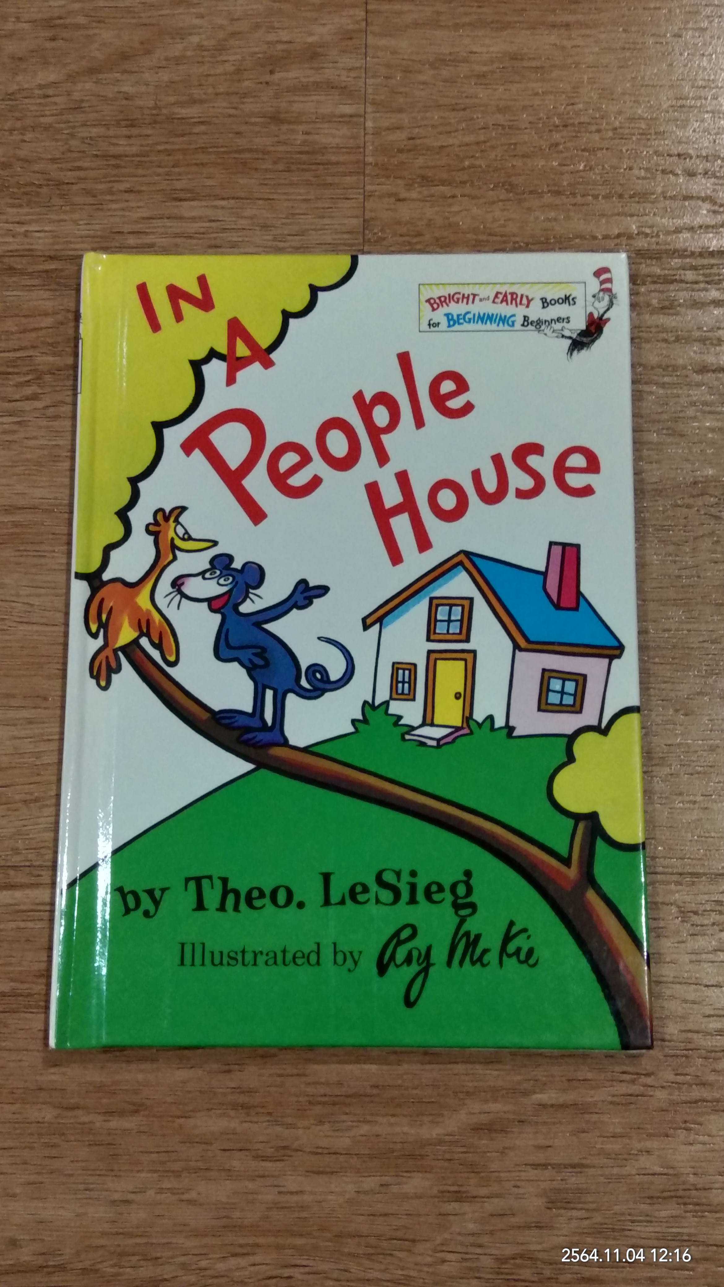 IN A PEOPLE HOUSE / LeSieg