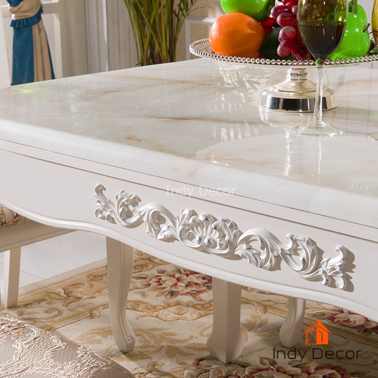 ชุดโต๊ะรับประทานอาหารหินอ่อน +เก้าอี้หลุยส์ไม้แกะลาย 6 ตัว หุ้มผ้าลายดอก สีขาว