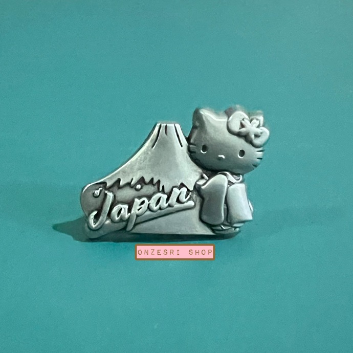 เข็มกลัด Japan Hello Kitty Pins (Limited) จากญี่ปุ่น มี 4 แบบให้เลือก
