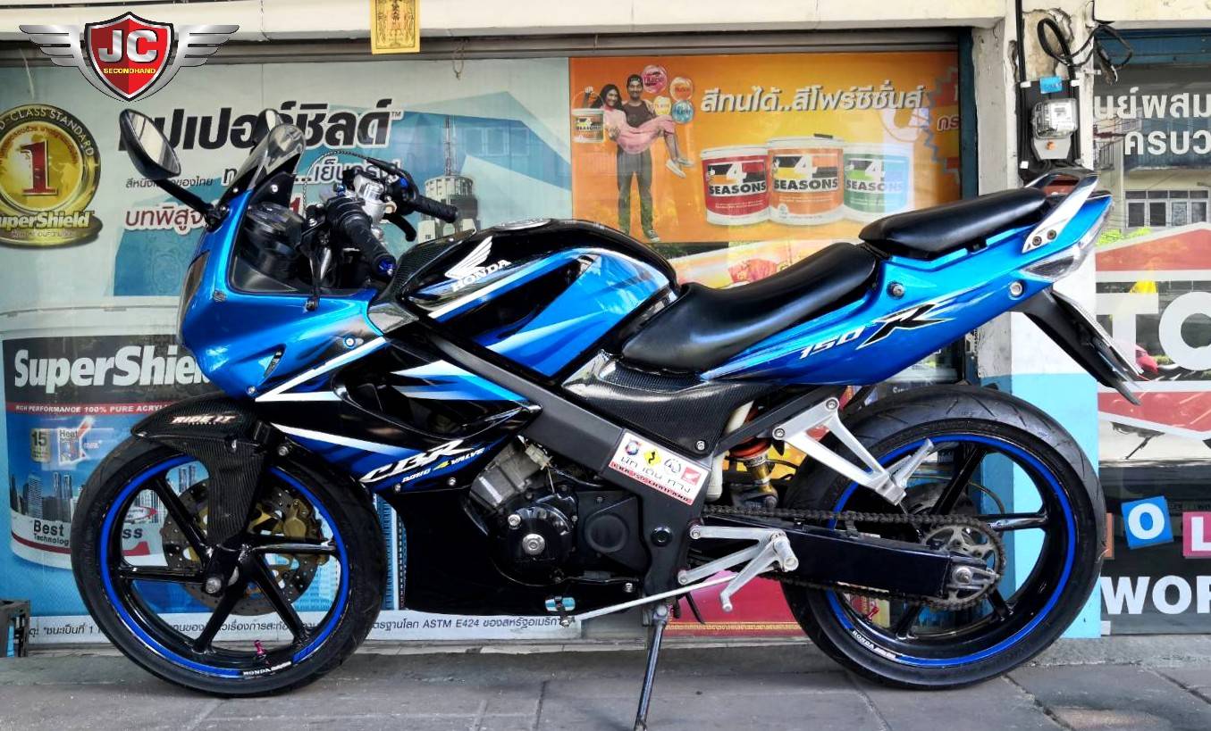 "รุ่นเก่าแต่ยังเก๋า" HONDA CBR150R จดกลางปี48 🔥แต่งแท้ทั้งคัน🔥 รถบ้านมือเดียวเครื่องดีเดิม ขี่ดีสตาร์ทง่าย ชุดสีเดิมสวยมาพร้อมของแต่งแท้รอบคันตามนี้