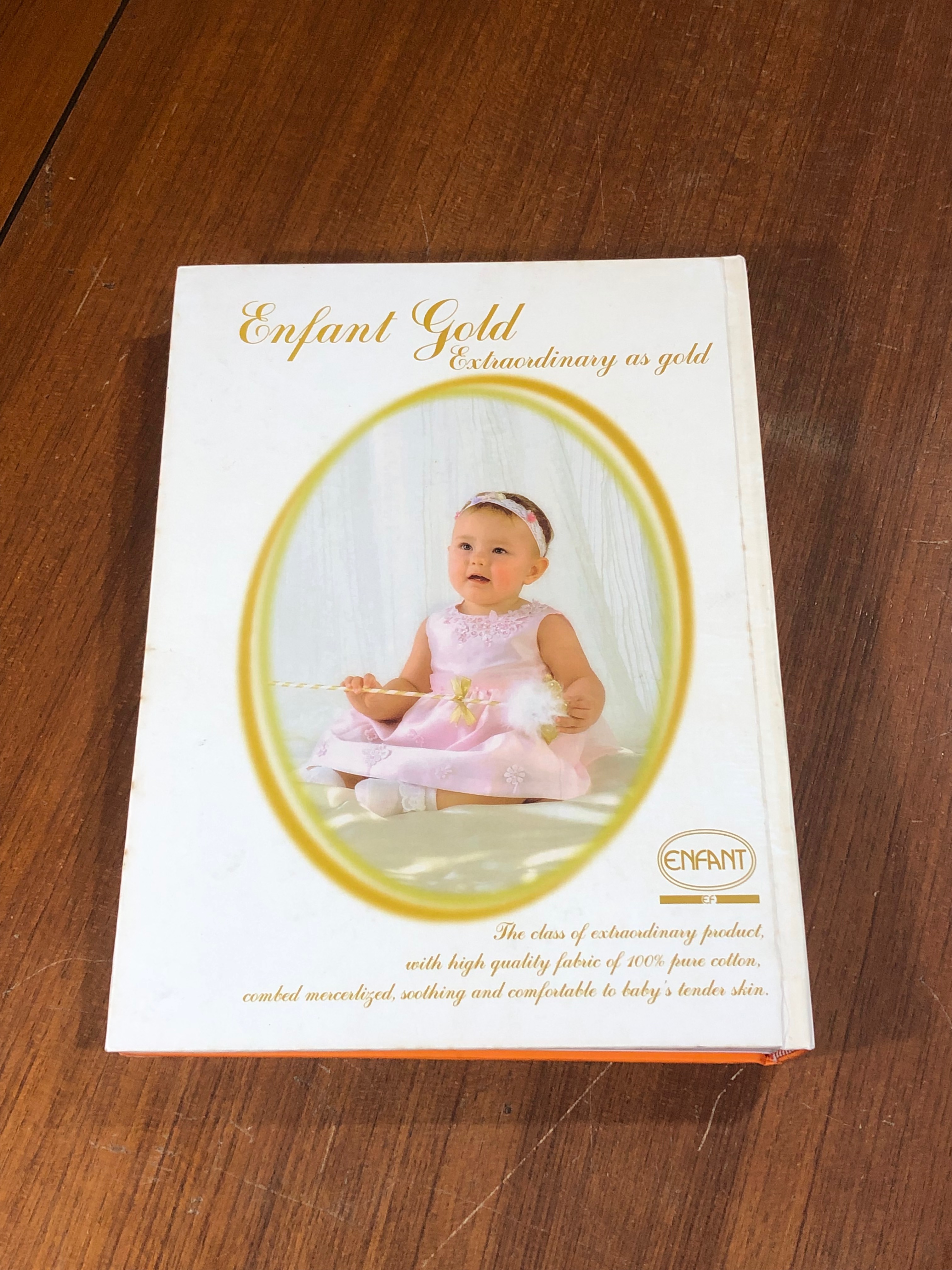 คู่มือเลี้ยงลูก / ศ.(เกียรติคุณ) พญ.ชนิกา ตู้จินดา