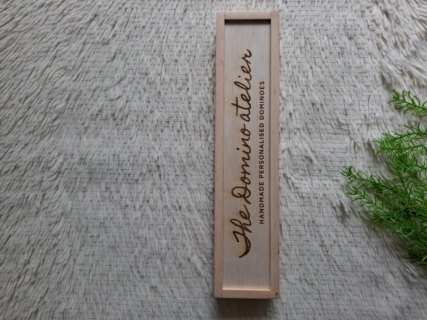 กล่องไม้ฝาสไลด์สีไม้ธรรมชาติ