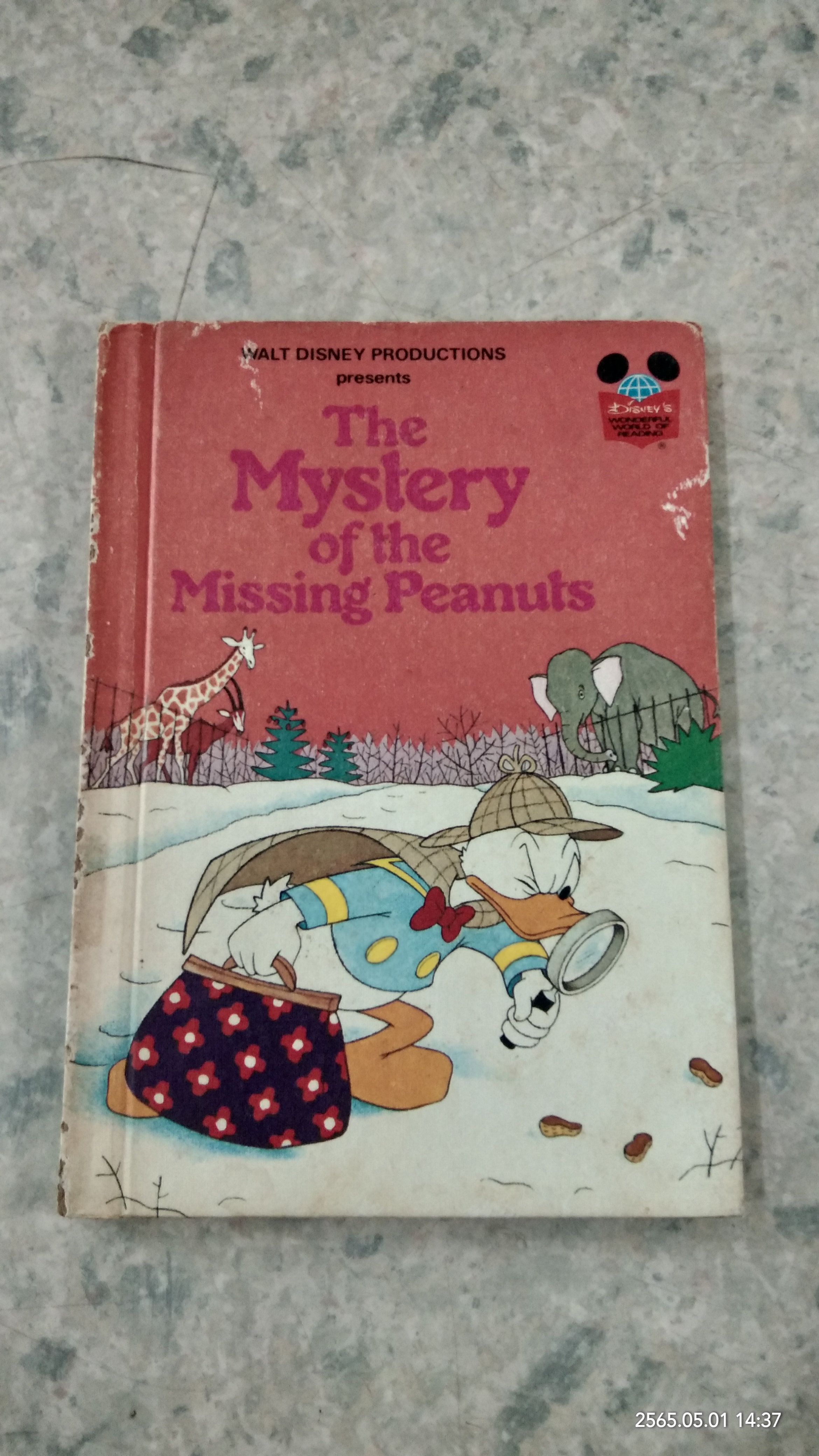 WALT DISNEY PRODUCTIONS : The Mystery of the Missing Peanuts