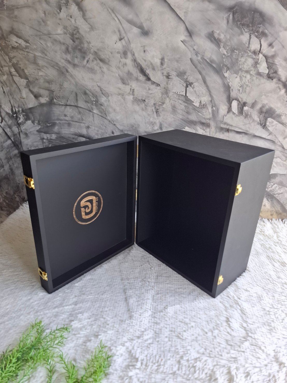 กล่องไม้ใส่งานโมเดล