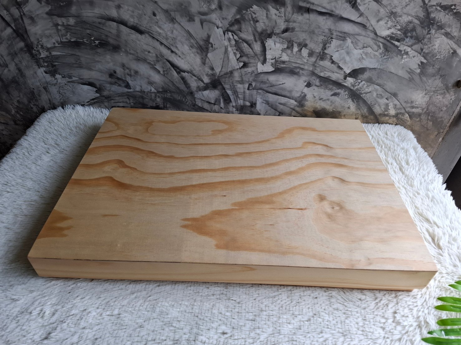 กล่องไม้ฝาครอบ