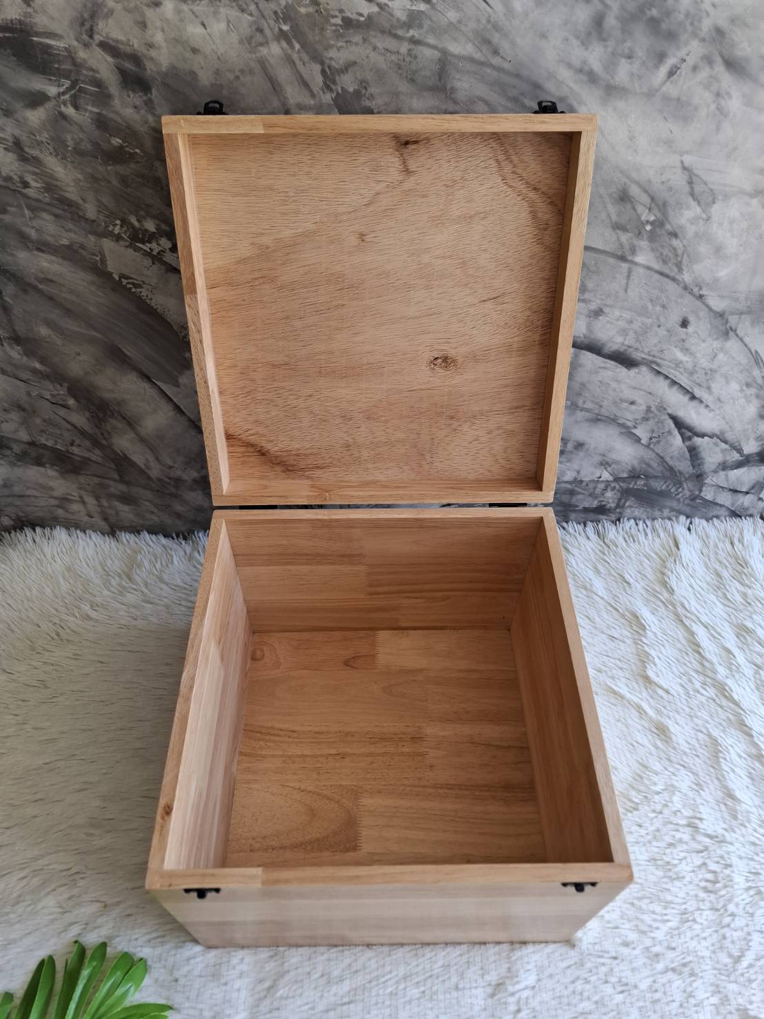 กล่องไม้ใส่โมเดล