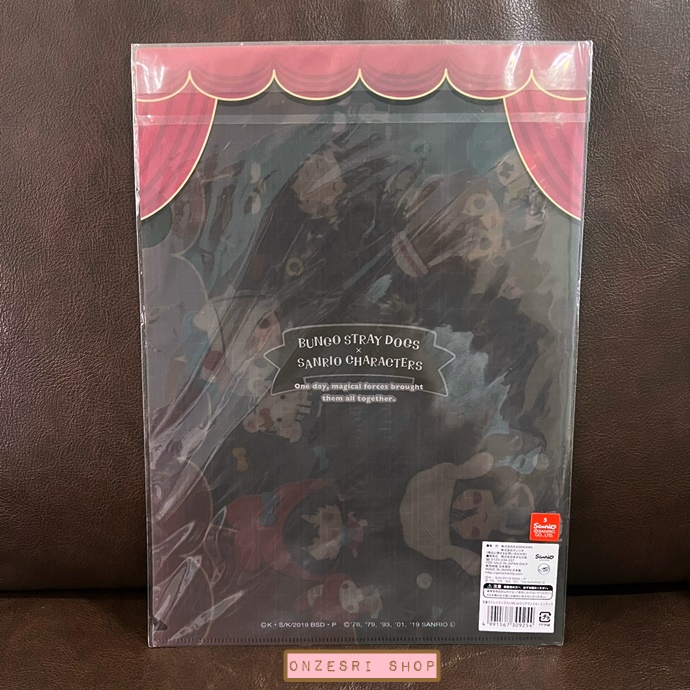 แฟ้ม A4 ลาย Bungo Stray Dogs x Sanrio (Japan Limited) ลายสีดำ