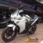 ประกาศ รถบ้านขายตามสภาพ ถูกม๊ากกก!!! HONDA CBR150 จดทะเบียนปลายปี56 สภาพดี ชุดสีมีรอยตามรูปค่ะ