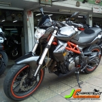 "2สูบ300cc.ราคาเบา" BENELLI TNT300 จดปลายปี2015 รถบ้านมือเดียวพร้อมใช้ วิ่งน้อย8พันโลแท้ เครื่องเดิมไม่แกะสีเดิมแท้ติดรถทั้งคัน