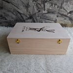 กล่องไม้สนฝาล็อค