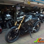 "อุ๊ย(!) นึกว่าป้ายแดง" YAMAHA M-SLAZ150 จดทะเบียนปลายปี59 รถบ้านแท้มือเดียวสายจอด ไมล์1,3XX โลแท้