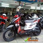 "รถบ้านมือเดียว" สภาพแจ่มมวากๆ YAMAHA TTX จดทะเบียนปี 55 ตัวรถดูดีมีสเน่ห์ เครื่องเดิมจัดฟิตปั๋ง ใช้งานมาแค่หมื่นโลเท่านั้น ชุดสีสดมากๆแท้รอบคัน พร้อมชิวแต่งและชุดกันมือเบรคคู่ ช่วงล่างสวย ห้องสายพานใส