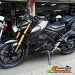 นางฟ้ารุ่นใหญ่ มาพร้อมโปรใหม่ได้ทั่วกรุงเทพและปริมณฑล *ดาวน์เพียง 6,200 บาทเท่านั้น* กับคันนี้เลย "รถบ้านมือเดียว" YAMAHA M-SLAZ 150cc. รถจดทะเบียนกลางปี 59 รถสวยเลย เครื่องดีโคตรเดิม ห้องเครื่องใสๆ