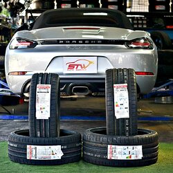 ยาง KUMHO ECSTA PS71 F 235/35R20 92Y R 265/35R20 99Y ติดตั้งใส่ PORSCHE 718 Boxster