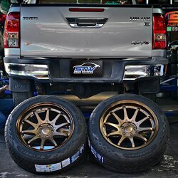 ล้อแม็กซ์ CE28 ขอบ18นิ้ว+SKYRACE R-35 255/50R18 106W