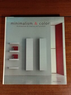 minimalism & color (สภาพไม่สมบูรณ์)