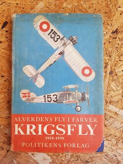 KRIGSFLY 1919 - 1939 / Politikens Forlag