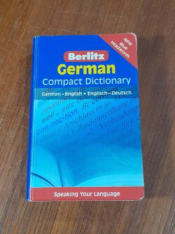 Berlitz Language : German Compact Dictionary
