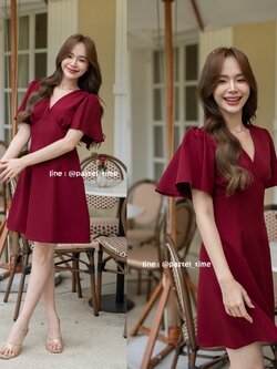 Sassy Flare Dress : สีแดงเลือดหมู