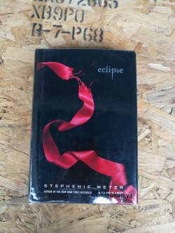 ecfipse / STEPHENIE M E Y E R