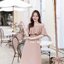 Rory open shoulder dress : สีโอวัลติน